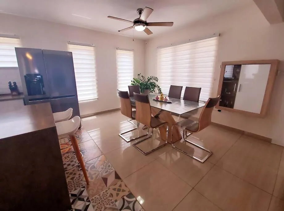 Modern Relaxing Vacation Villa Oranjestad