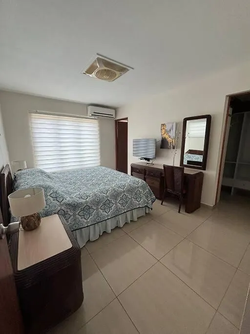 Modern Relaxing Vacation Villa Oranjestad